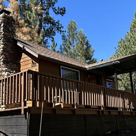 Snow Bunny Lodge - Perfect Big Bear Getaway! Deck With A New Hot Tub And Charcoal Barbecue! Big Bear Lake Exterior photo