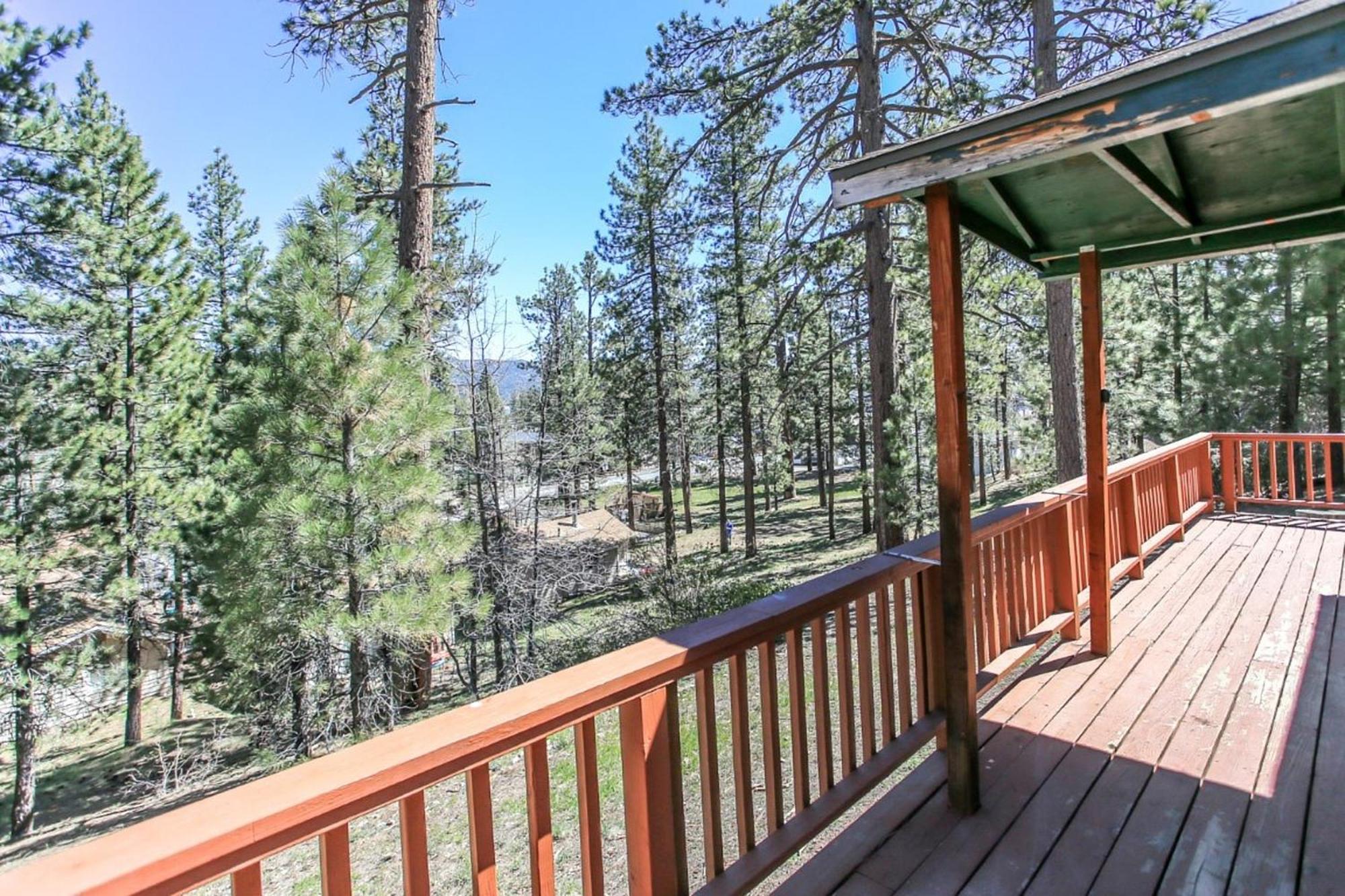 Snow Bunny Lodge - Perfect Big Bear Getaway! Deck With A New Hot Tub And Charcoal Barbecue! Big Bear Lake Exterior photo